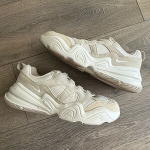 Nike Tech Hera Women's Shoes - Cream